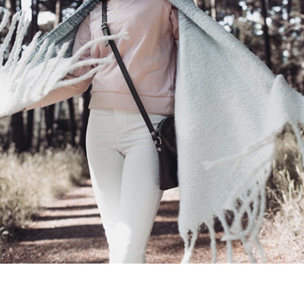 Mer Sea Turquoise Ombre Fringe Wrap Blanket Scarf - Picture 8 of 8